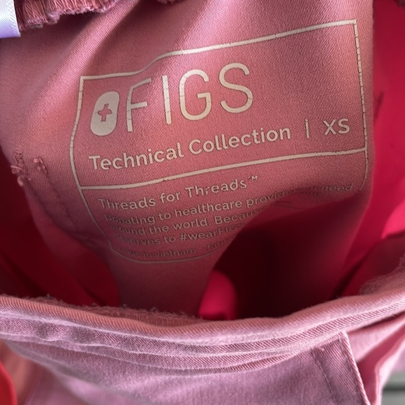 Figs nursing scrubs - Picture 4 of 4